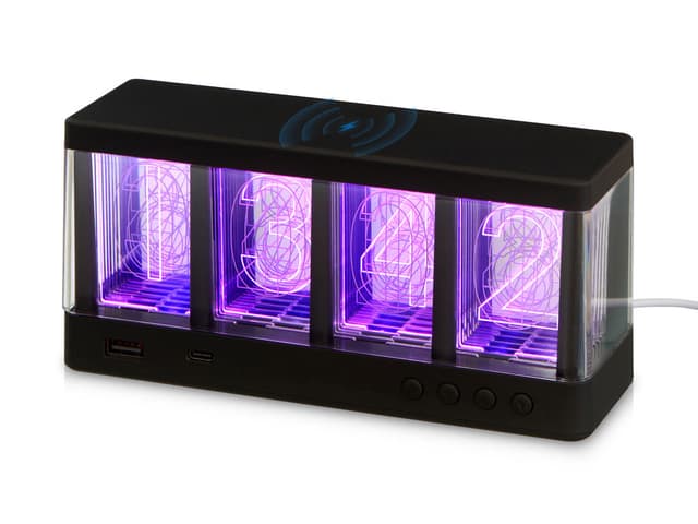 Часы с беспроводной зарядкой Cyber